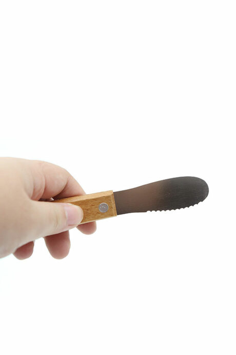 Butter-knife with teeth